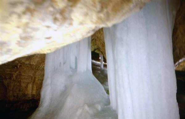 DEMANOVSKA ICE CAVE