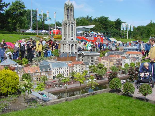 HOLLAND IN MINIATURE