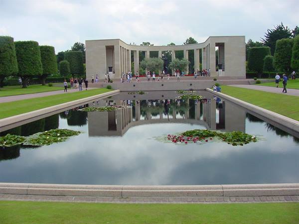 OMAHA BEACH - AMERICAN CEMETERY