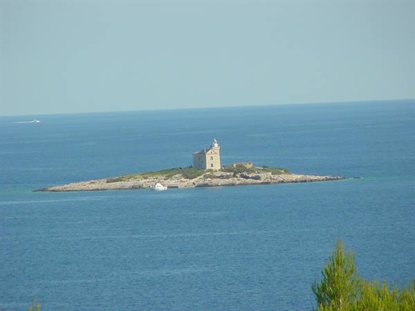 TOWARDS PELJESAC