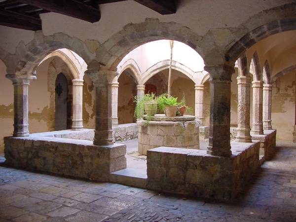 SANTES CREUS