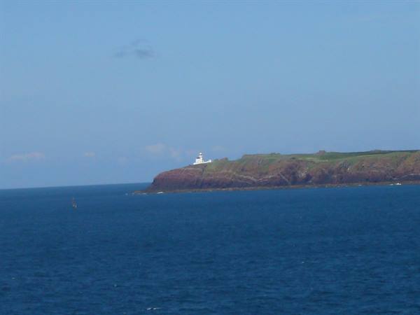THE ENTRANCE TO THE PEMBROKE ESTUARY