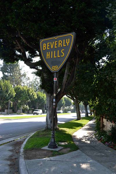The entrance to Beverly Hills
