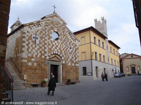 The square of the medieval village of Trequanda