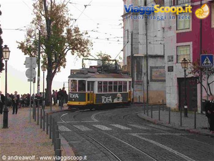 Tram 28 in the alleys of Lisbon (Praca do Sol)