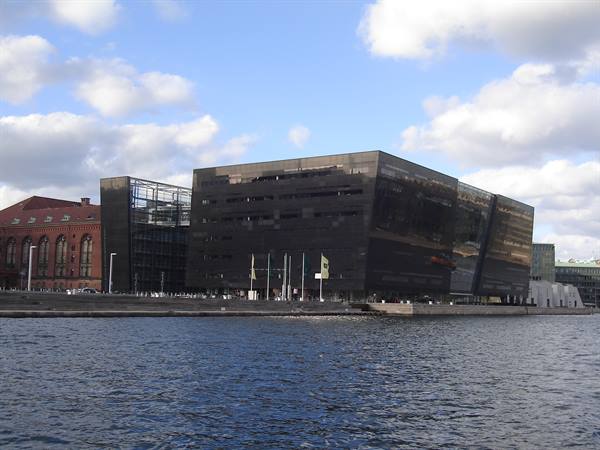 The 'black diamond', the public library of Copenhagen
