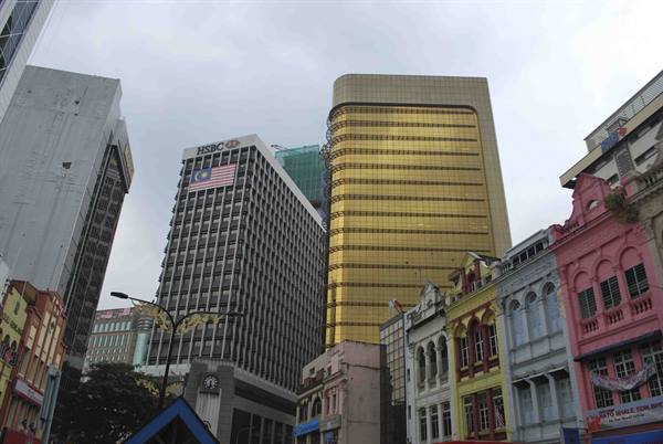 KL at heart... contrasts between modern and classic