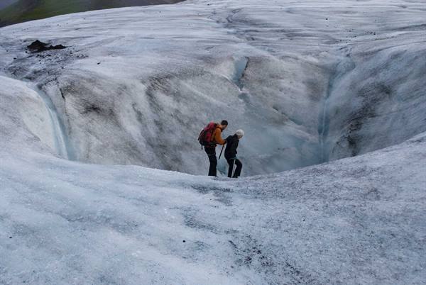 Glimpses of the Skaftafellsjokull glacier 