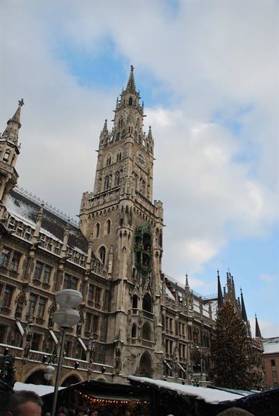 Neues Rathaus (New Town Hall)