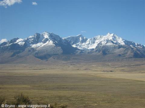 Towards Huaraz - First view of the Cordillera Blanca