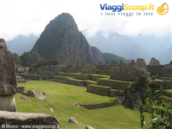 Ruins of Machu Picchu - The Huayana Picchu in the background
