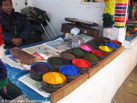 Market of Cuzco - Dyes for fabrics