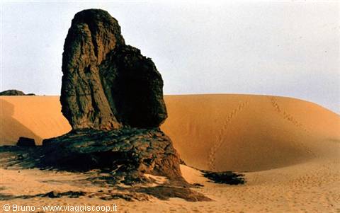 Algerian Sahara - Youf Ahakit