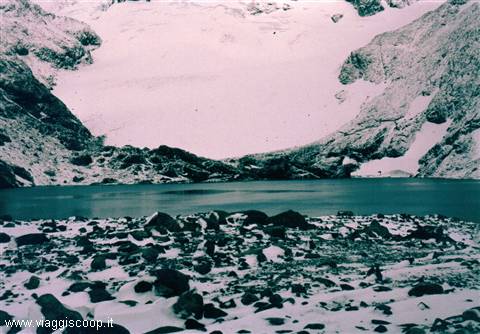 The lagoon at the base of Fitz Roy