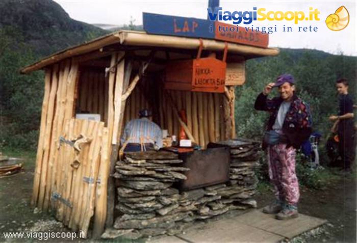 Waiting for a 'Renburger' at the end of the trek