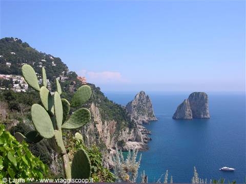 Capri and its FARAGLIONI!