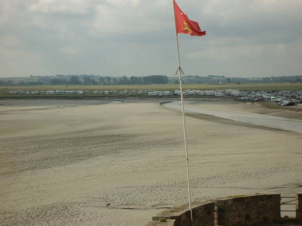 low tide in mt st Michel