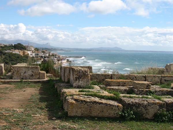 Selinunte : rough sea