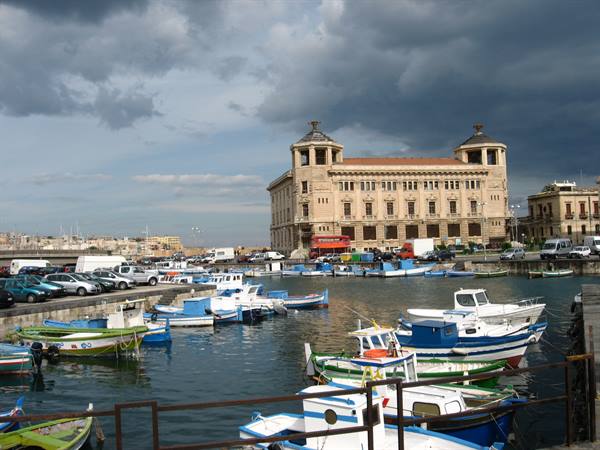 Syracuse :the Port
