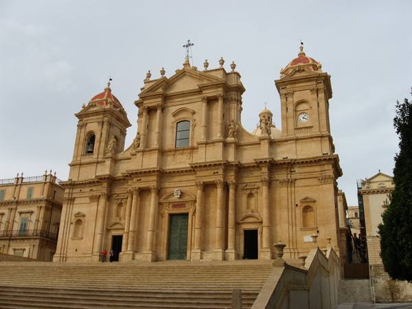 Noto : the cathedral