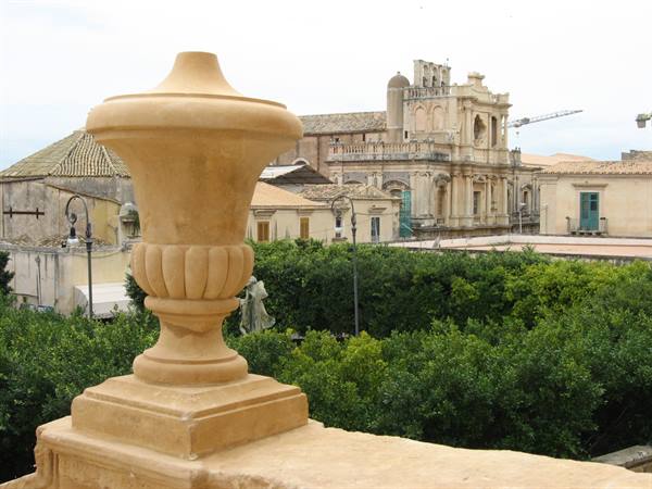 Noto : a convent