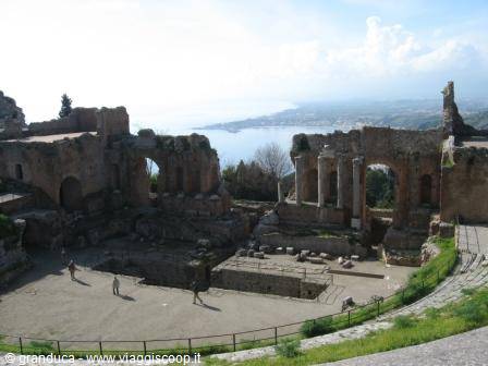 theatre and sea