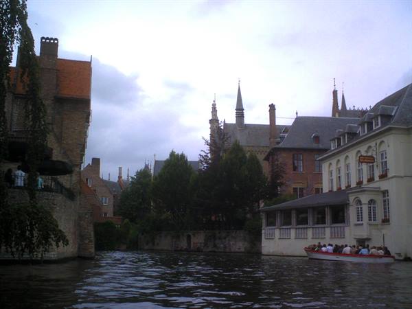 on the canals... in the rain