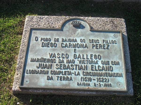 Bronze plaque on stone in the grass, tribute to Diego Carmona Perez and Yasco Gallego