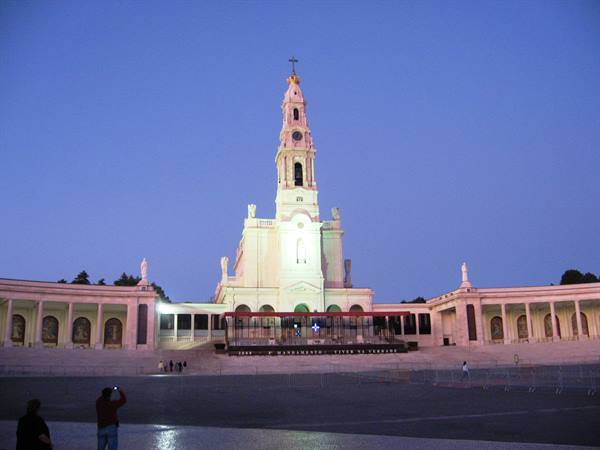 Fatima : the Basilica of Our Lady of Peace