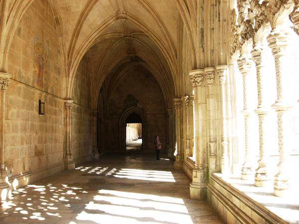 Batalha : a stunning cloister