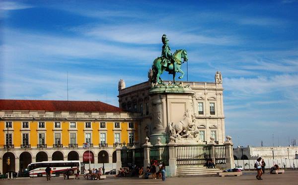 Commerce Square