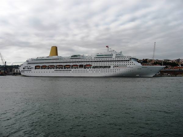 cruise ship