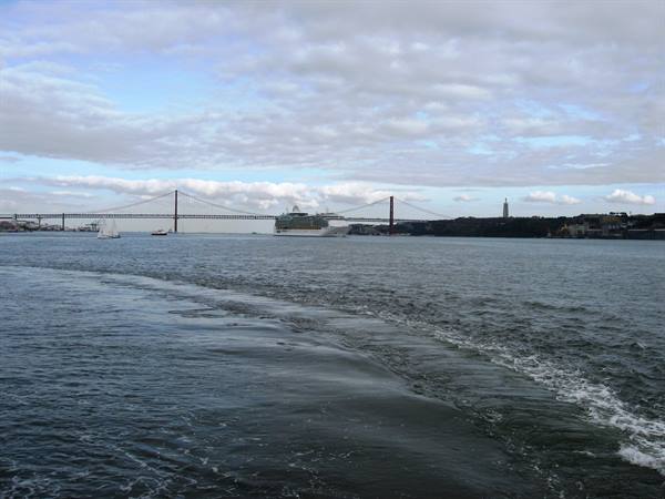 25 April bridge