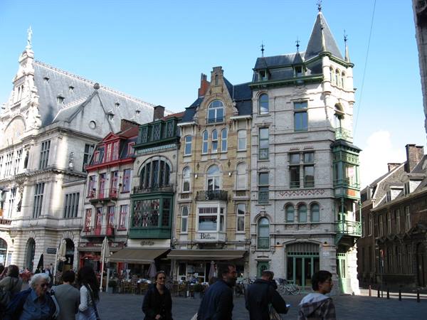 Ghent : architectural beauties
