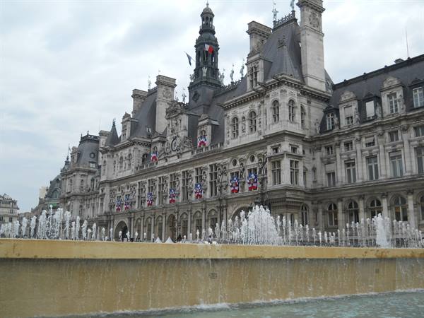 Hotel De Ville
