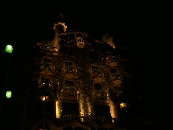 Casa Batlló by night