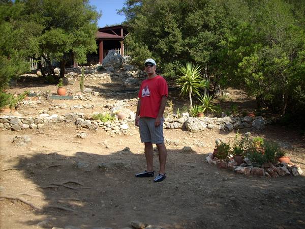 mycenaean tomb in Poros