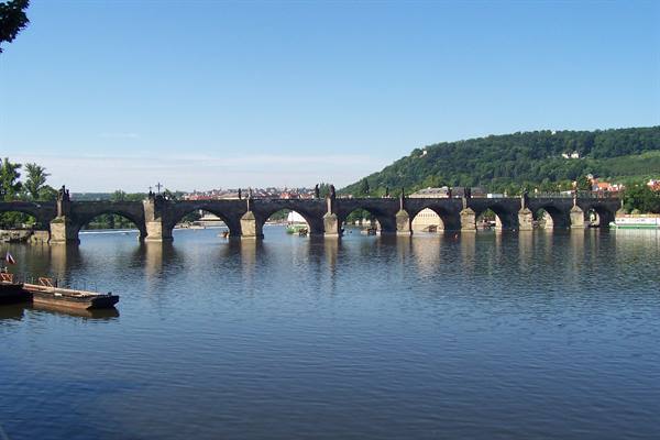 CHARLES BRIDGE