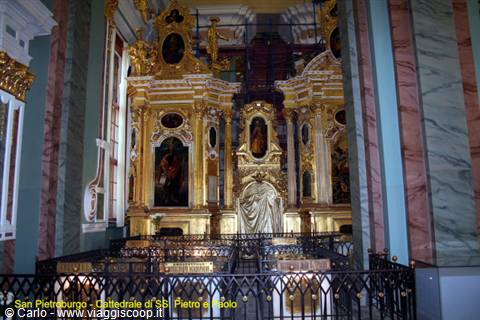 Gilded iconostasis inside the Saints Peter and Paul Cathedral, Saint Petersburg