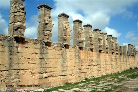 Cyrene, Portico of Hermes: male figures carved on sandstone pillars