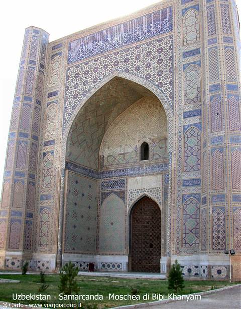 Bibi-Khanym Mosque in Samarkand: tiled portal with monumental arch