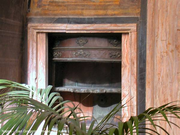 Naples - San Gregorio Armeno - the Wheel