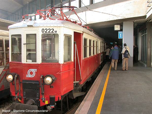 Naples - Circumvesuviana Station