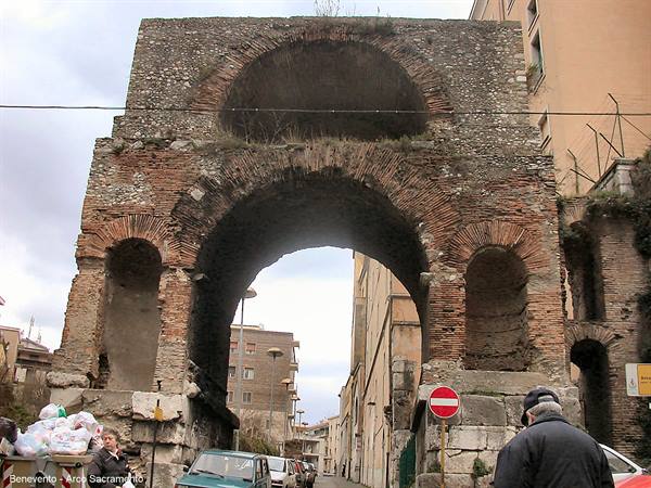Benevento - Arch of Sacrament