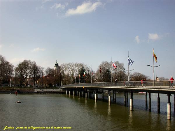 Lindau - the bridge to the old town