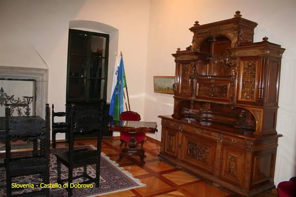Slovenia - Dobrovo Castle