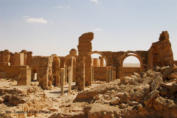 Syria - Rasafra - Castle of el-Heir el-Sharqi