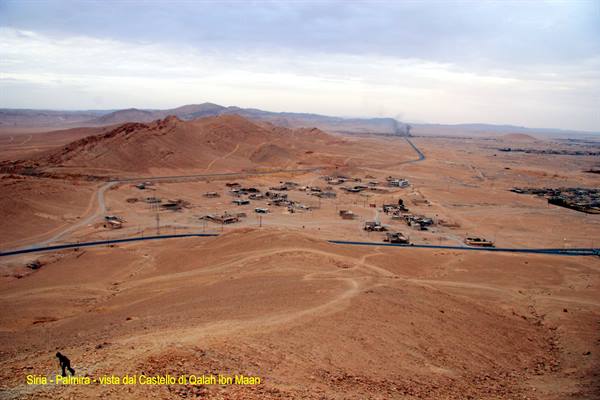 Syria - Palmyra - view from the Castle of Ibn Maan