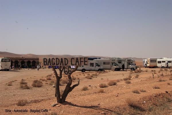 Syria - Highway - Bagdad Cafè