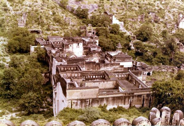 Ancient ruined palace among green hills in Bundi